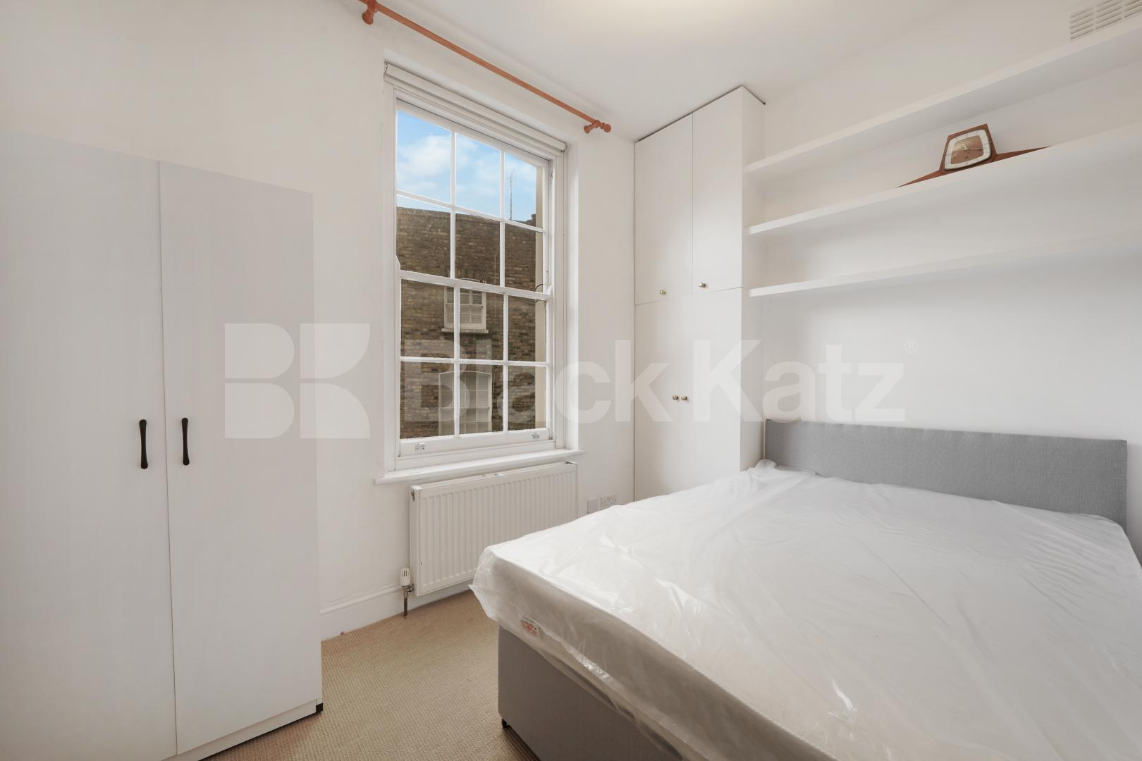Located in one of WC1X prime garden squares close to Bloomsbury Granville Square, Kings Cross / Clerkenwell 